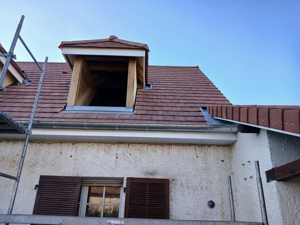 Gouttière et descente en zinc, chantier Beylot